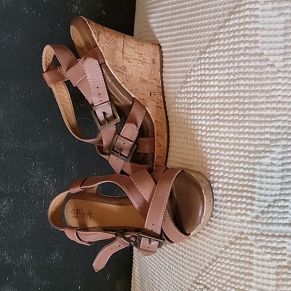 Eurosoft brown wedges sz 7.5 - Picture 1 of 4